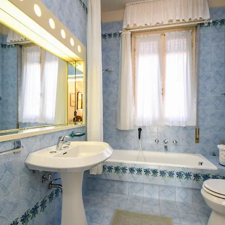 Desenzanoloft A Casa Di Vanda Apartment Desenzano del Garda