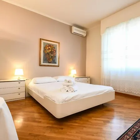 Desenzanoloft A Casa Di Vanda Desenzano del Garda