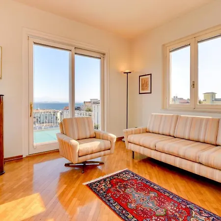 Desenzanoloft A Casa Di Vanda Apartment Desenzano del Garda