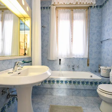 Desenzanoloft A Casa Di Vanda Desenzano del Garda