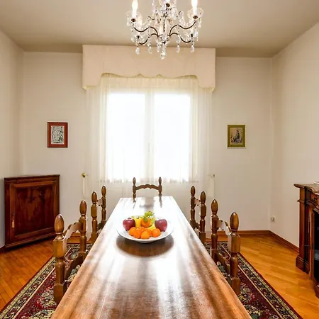 Desenzanoloft A Casa Di Vanda Desenzano del Garda